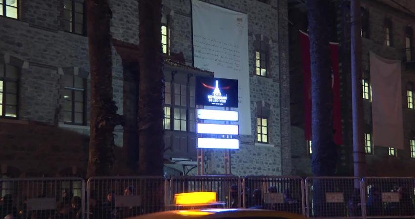 İzmir Büyükşehir Belediyesi tarafından kullanılan ancak Vakıflar Genel Müdürlüğü’ne devredilmesi