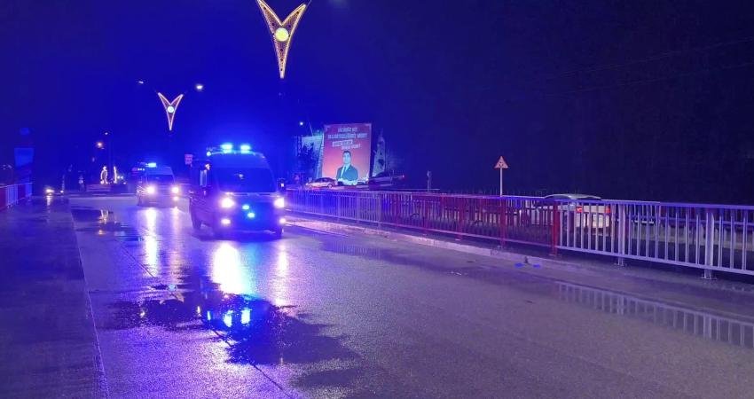 Kadirli’de sel felaketi: 2 kişi yaşamını yitirdi Osmaniye'nin Kadirli ilçesinde aniden bastıran şiddetli yağmur sele dönüştü. Sele