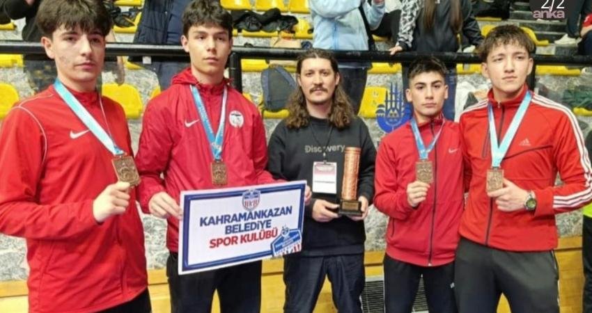 Kahramankazan Belediye Spor Kulübü sporcularından Türkiye üçüncülüğü Kahramankazan Belediye Spor Kulübü sporcuları, İstanbul’da düzenlenen Türkiye Ümit, Genç
