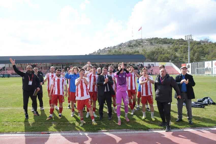 Kahramankazan Belediyespor liderliği sağlamlaştırdı BAL Ligi 21. hafta Ankara derbisinde Kahramankazan Belediyespor, deplasmanda Keçiören