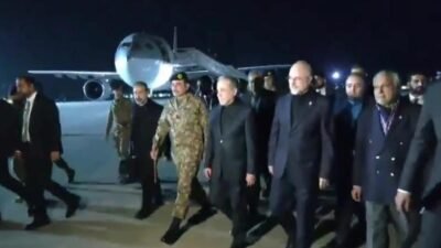 İran Meclis Başkanı Muhammed Bakır Kalibaf’ın başkanlığındaki İran müzakere heyeti,