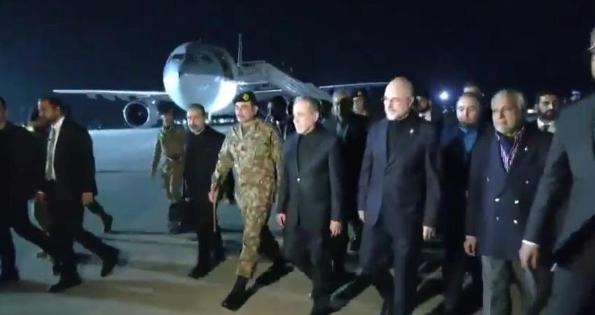 İran Meclis Başkanı Muhammed Bakır Kalibaf’ın başkanlığındaki İran müzakere heyeti,