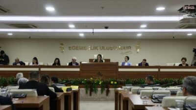 Karabağlar Belediye Başkanı Helil Kınay, nisan ayı meclis toplantısında, halk