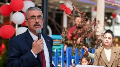 Karataş Belediye Başkanı Ali Bedrettin Karataş, Siverek ve Kahramanmaraş’ta okullarda