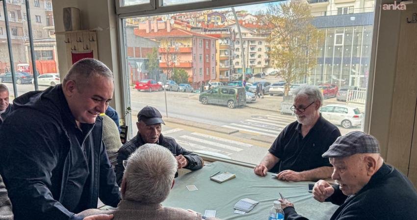 Keçiören Belediye Başkanı Özarslan, Şenlik Mahallesi sakinlerini dinledi Keçiören Belediye Başkanı Mesut Özarslan, Şenlik Mahallesi’nde vatandaşlarla bir araya