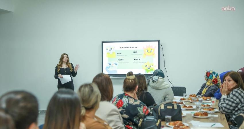 Keçiören Belediyesi Aile Terapi Merkezi psikologları tarafından düzenlenen Kadınlara Yönelik