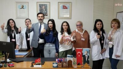 Keçiören Belediyesi Eğitim Merkezi’nde sınava hazırlanan Meliha Akbaş ve Zeynep