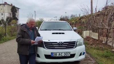 Artvin’in Kemalpaşa ilçesinde yaşayan Yusuf Vayiç, aracının plakasıyla olan benzerlik
