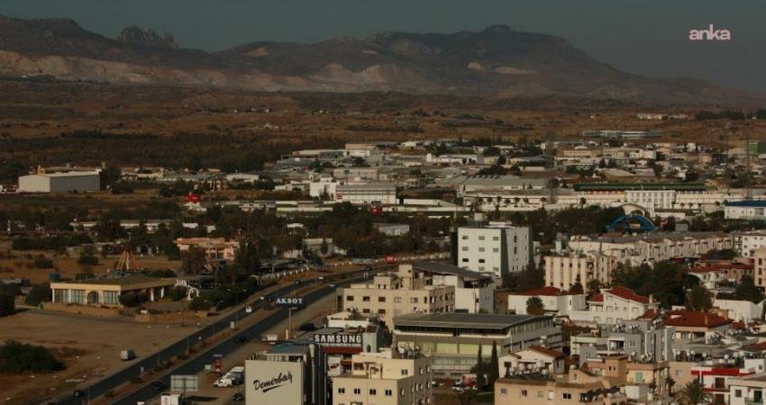 KKTC’de dijital sansür tartışması büyüyor: Medyaya yönelik siber saldırılar nedeniyle “organize operasyon” iddiası gündemde Kuzey Kıbrıs Türk Cumhuriyeti’nde (KKTC) medya kuruluşları, gazeteciler ve sosyal