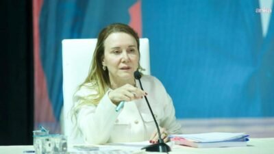 Konak Belediye Meclisi'nde konuşan Belediye Başkanı Nilüfer Çınarlı Mutlu, İzmir