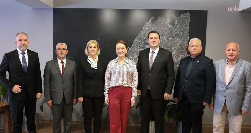 Konak Belediye Başkanı Nilüfer Çınarlı Mutlu, Makedonya Türk Hareket Partisi