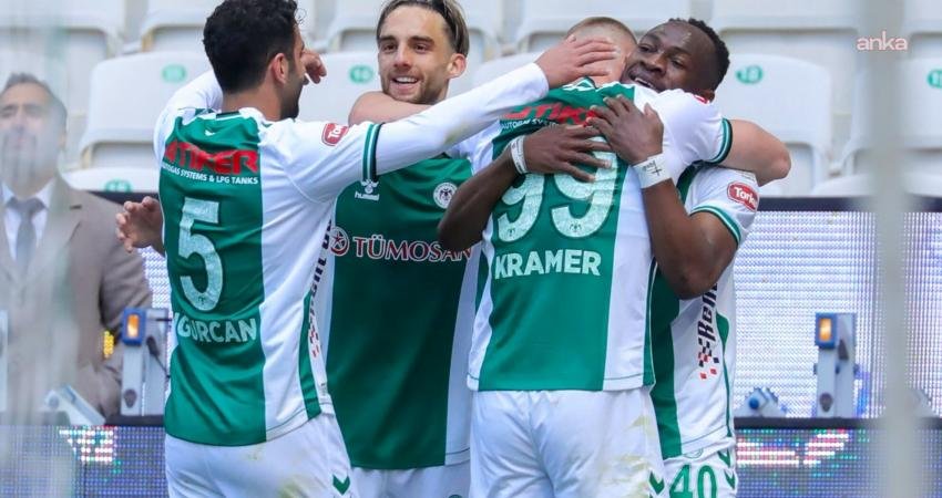 Konyaspor, Fatih Karagümrük’ü 3-0 mağlup etti Süper Lig’in 29. haftasında Konyaspor, sahasında Fatih Karagümrük’ü 3-0 mağlup