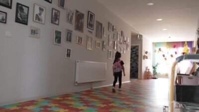 İzmir Büyükşehir Belediyesi Yuvamız İzmir Çocuk Etkinlik Merkezlerinde yeteneğini geliştiren