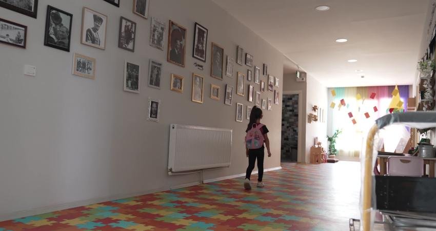 İzmir Büyükşehir Belediyesi Yuvamız İzmir Çocuk Etkinlik Merkezlerinde yeteneğini geliştiren