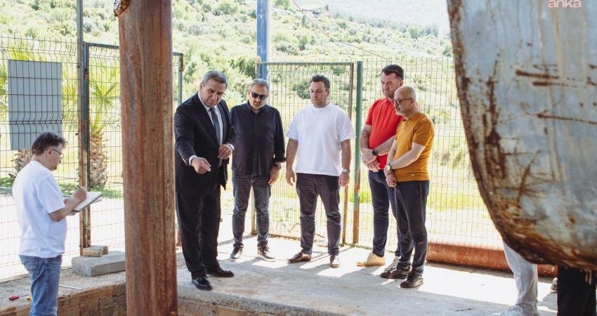 Kuşadası Belediye Başkan Vekili Tahsin Demirtaş, Davutlar Mahallesi’nde devam eden