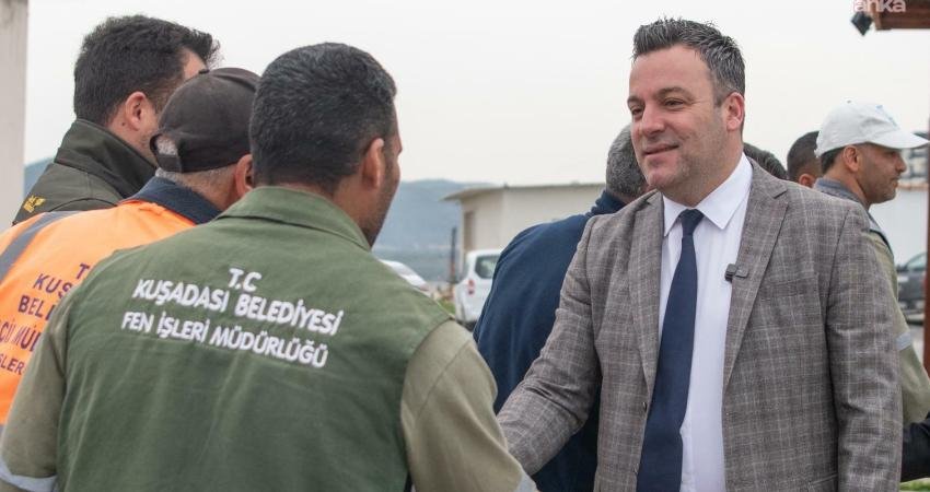 Kuşadası Belediyesi Başkan Vekili Tahsin Demirtaş, Fen İşleri Müdürlüğü çalışanları ile