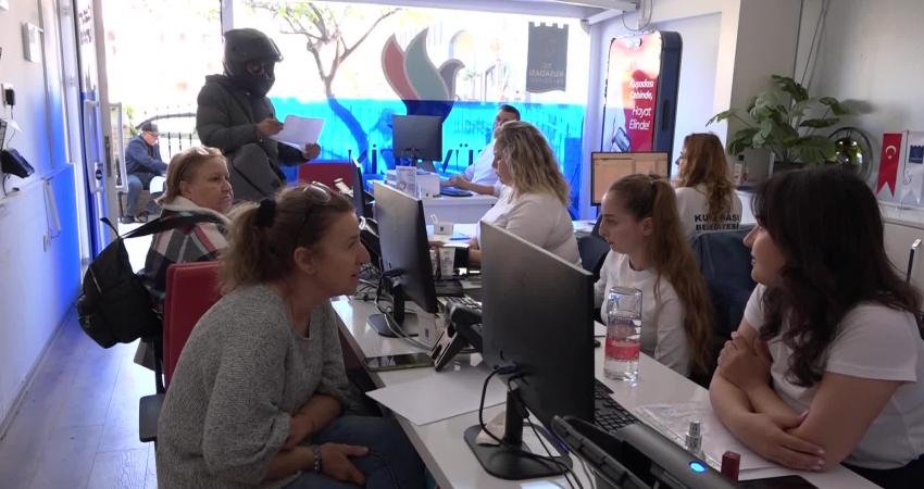 Kuşadası Belediyesi’nin ilçe sakinlerinin çeşitli indirim ve avantajlardan yararlanabilmesi amacıyla