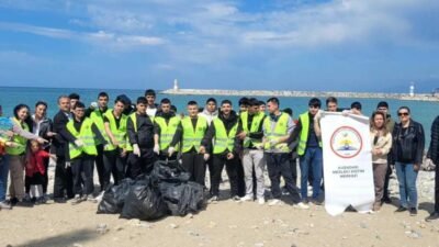 Kuşadası Belediyesi, Kuşadası Mesleki Eğitim Merkezi (MESEM) öğrencilerinin başlattığı “Mavi