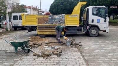 Kuşadası Belediyesi, kent genelinde yürüttüğü yol yapım ve bakım çalışmalarını