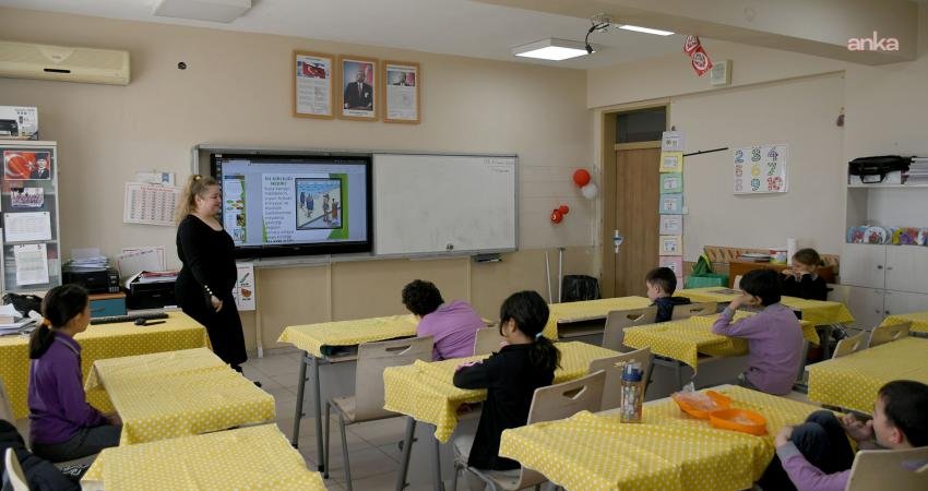 Kuşadası Belediyesi İklim Değişikliği ve Sıfır Atık Müdürlüğü ekipleri tarafından