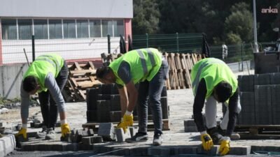 Kuşadası Belediyesi, ilçe genelinde sürdürdüğü yol yenileme çalışmalarına Değirmendere Mahallesi’nde