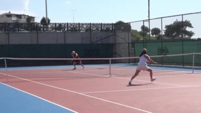 Kuşadası Belediyesi ve Kuşadası Tenis Kulübü tarafından düzenlenen Ulusal Egemenlik