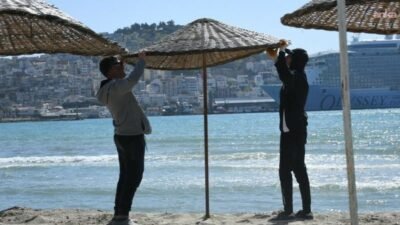 Kuşadası Belediyesi ekipleri, yaz sezonu öncesi çalışmalarına hız kattı. Doğal