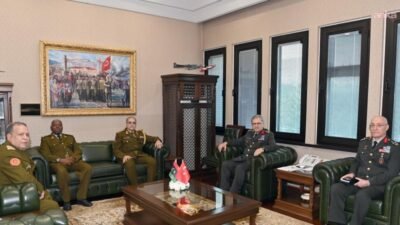 Libya Kara Kuvvetleri Komutanı Korgeneral Mohamed Ibrahim Mousa ve beraberindeki