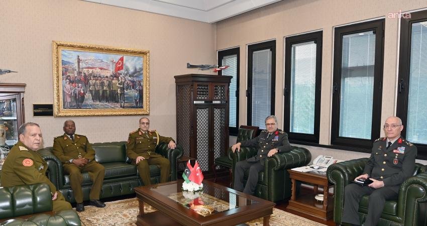 Libya Kara Kuvvetleri Komutanı, Orgeneral Tokel’i ziyaret etti Libya Kara Kuvvetleri Komutanı Korgeneral Mohamed Ibrahim Mousa ve beraberindeki