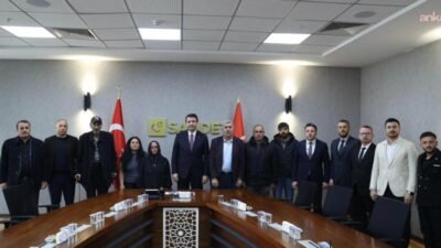 Saadet Partisi Genel Başkanı Mahmut Arıkan, Kocaeli'nin Dilovası ilçesinde bir