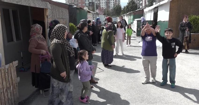 Malatya Yaşamkent-4 Konteyner Kenti’nde kalan depremzedelerden 20 Nisan’a kadar konteynerleri