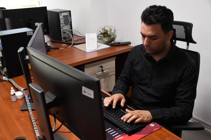 Mamak Belediyesi, Bilgi İşlem Müdürlüğü personellerinin çalışmalarıyla geliştirilen erişilebilirlik menüsünü