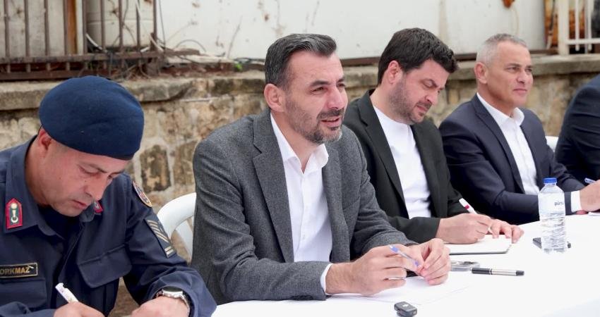 Manavgat Belediye Başkan Vekili Çiçek, turizm sezonu öncesi Side esnafıyla buluştu Manavgat Belediye Başkan Vekili Mehmet Çiçek, turizm sezonu öncesi hazırlıkları