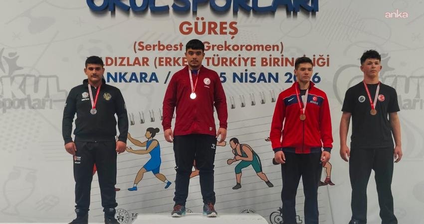 Manavgat Belediyesi Güreş Kulübü sporcusu Umut Altay, Ankara’da düzenlenen Okul