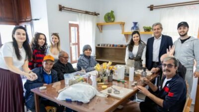 Manavgat Belediyesi, Dünya Sanat Günü dolayısıyla düzenlediği etkinlikte huzurevi sakinlerini