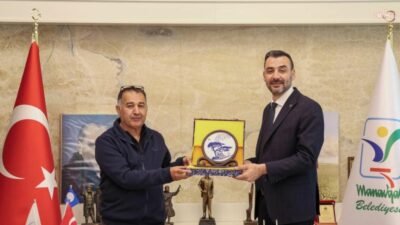 Manavgat Çevre Platformu üyeleri, Manavgat Belediye Başkan Vekili Mehmet Çiçek’i