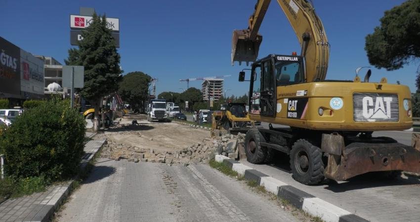 Manisa Büyükşehir Belediyesi, şehrin en yoğun ulaşım akslarından Mimar Sinan