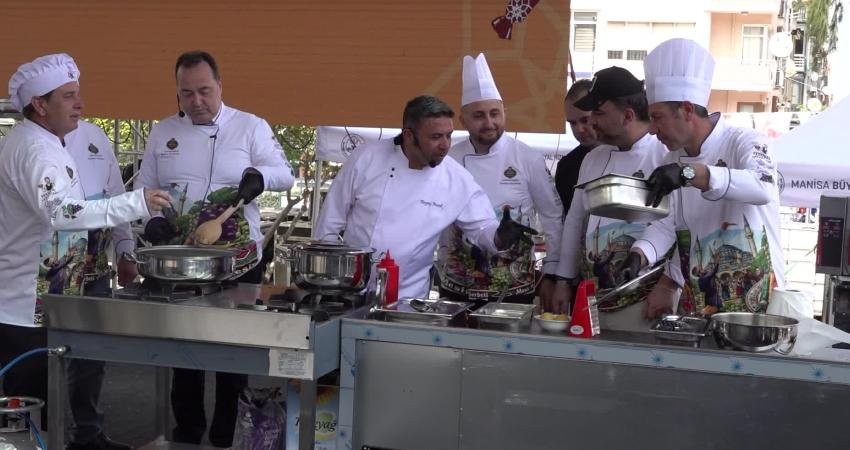 Uluslararası Manisa Mesir Macunu Festivali kapsamında Ulupark Gastronomi Arenası’nda düzenlenen