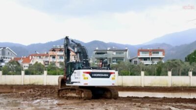 Marmaris Belediyesi, Siteler Mahallesi’nde başlattığı projeyle semt spor sahası, açık