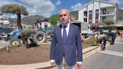 Marmaris Belediyesi, dört serasında ürettiği yüz binlerce bitkiyle kenti güzelleştirirken,