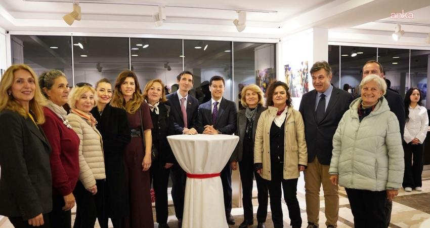 Marmaris’te kadına yönelik şiddete dikkat çekildi Marmaris Belediyesi tarafından Kültür ve Sanat Evi’nde düzenlenen programda hem