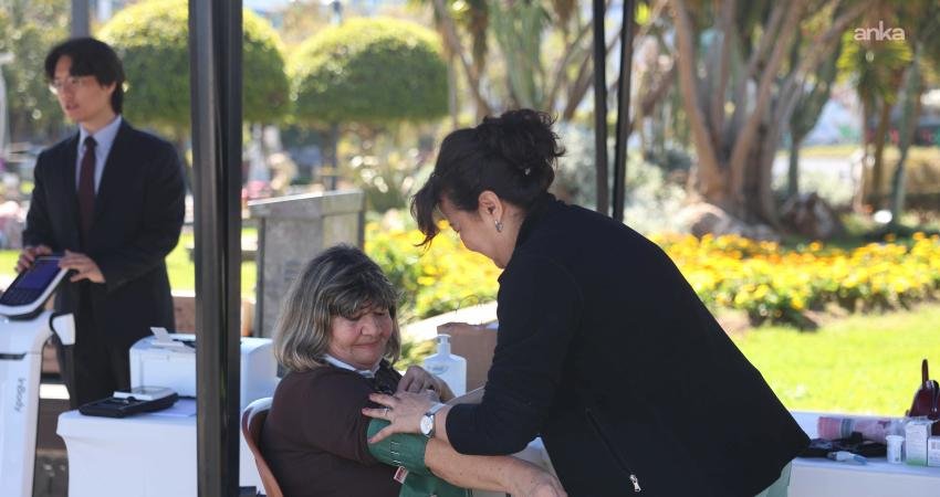 Marmaris Belediyesi’nin düzenlediği “Sağlıklı Yaş Alma” etkinliğinde, 30 yaş üstü