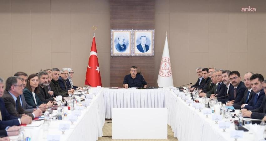 Milli Eğitim Bakanı Yusuf Tekin, bakan yardımcıları ve genel müdürlerin