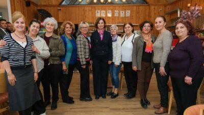 Eskişehir Büyükşehir Belediye (EBB) Başkanı Ayşe Ünlüce, Mihalgazi ilçesinden gezmek