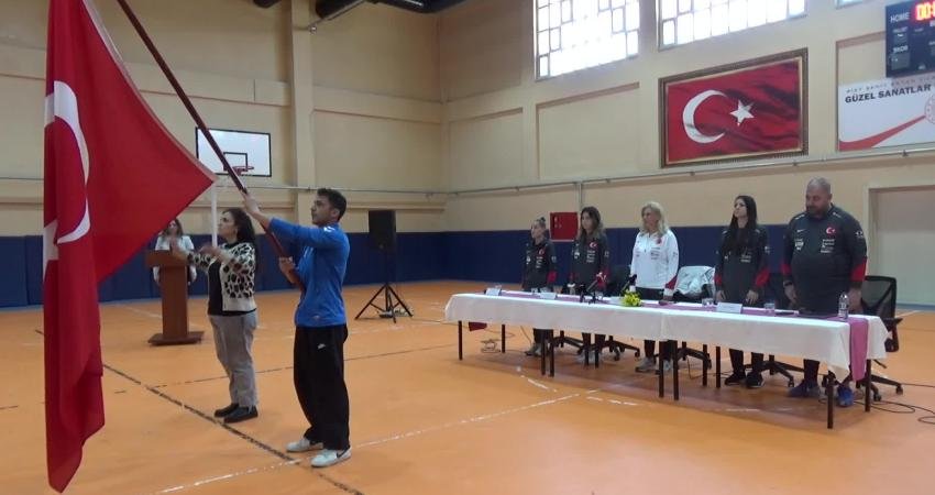 Millî Kadın Futbol Takımı, İsviçre maçı için bulunduğu Sinop’ta öğrencilerle bir araya geldi 2027 FIFA Kadınlar Dünya Kupası Avrupa Elemeleri kapsamında 18 Nisan