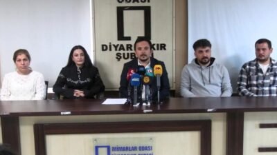 TMMOB Mimarlar Odası Diyarbakır Şube Eş Başkanı Şerefhan Aydın, kentte