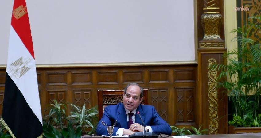Mısır Cumhurbaşkanı Abdulfettah es-Sisi, "Bugün sabahın erken saatlerinde, ABD ile