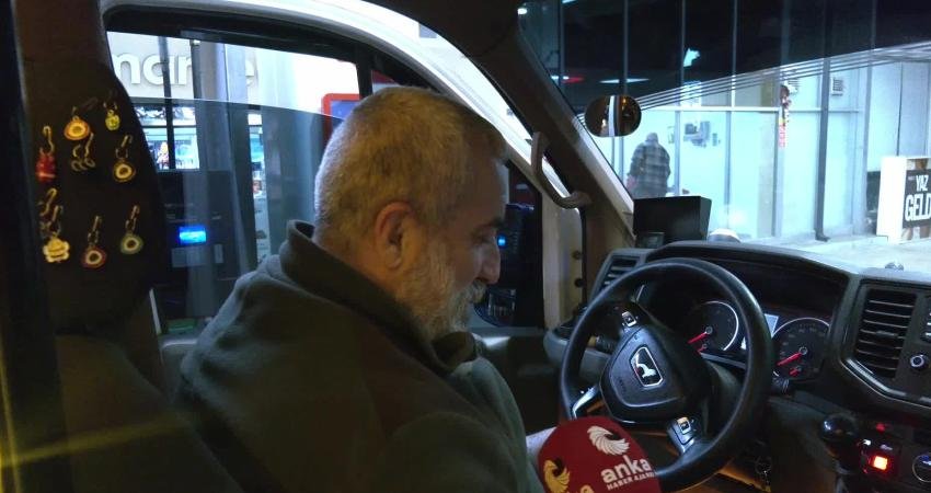 Motorine dev zam… Ankaralı dolmuşçu: Topladığımız parayı benzinliğe verip gideceğiz, benzinliğe çalışıyoruz yani Bu gece yarısından itibaren motorine 7 TL 80 kuruşluk, benzine