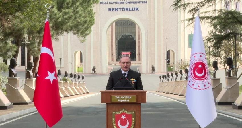 MSB: Komando tugaylarının sayısının artırılmasına yönelik çalışmalar başlatıldı Milli Savunma Bakanlığı'ndan (MSB) yapılan açıklamada, "Türk Silahlı Kuvvetlerimiz; Rusya-Ukrayna