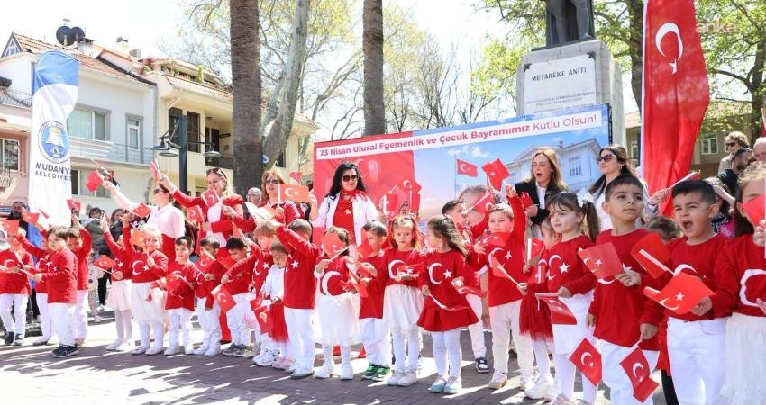 Mudanya’da 23 Nisan Ulusal Egemenlik ve Çocuk Bayramı, farklı ülkelerden